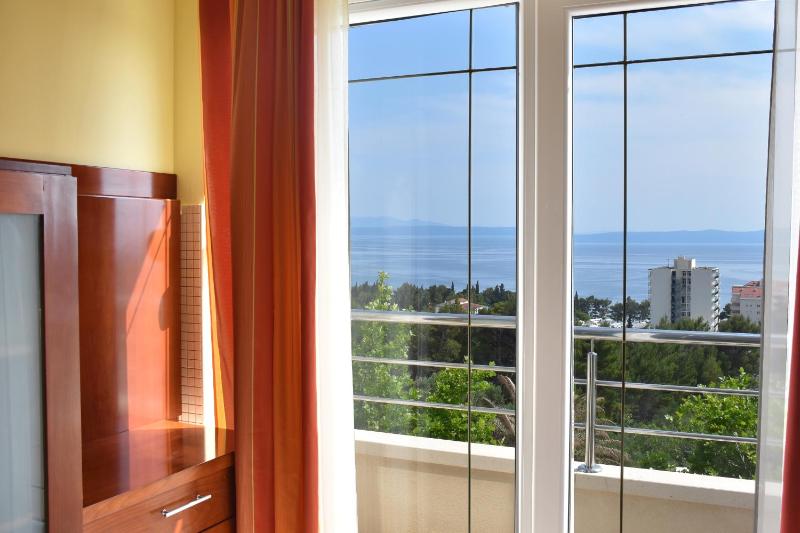 Studio Apartment with Sea View and French Balcony image 2