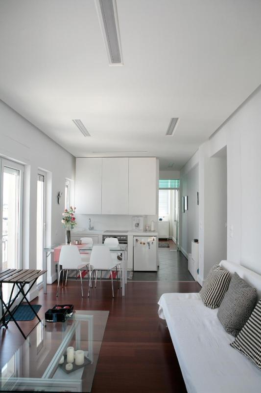 One-Bedroom Apartment image 2