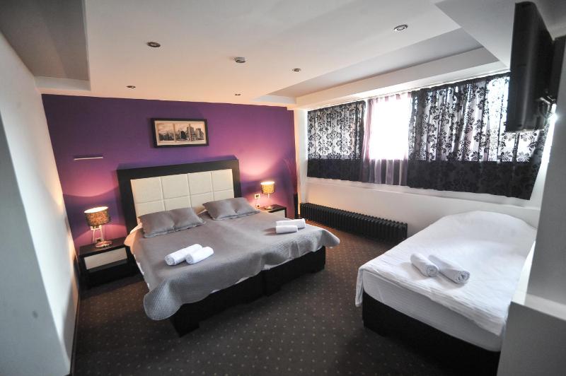 Triple Room image 2