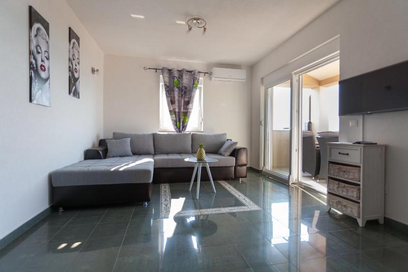 Superior Apartment image 4