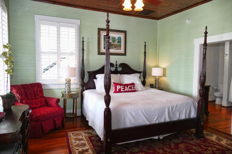 Beachview Inn and Spa - image 39
