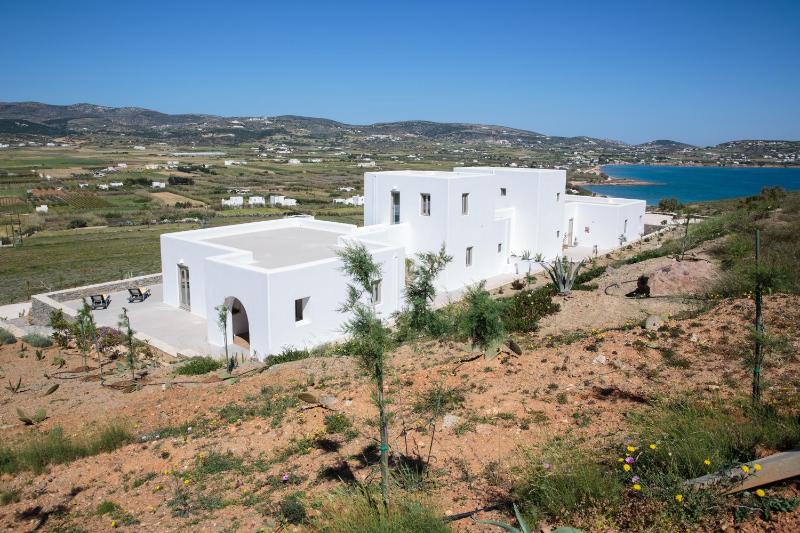 Natura Villas Paros - image 20