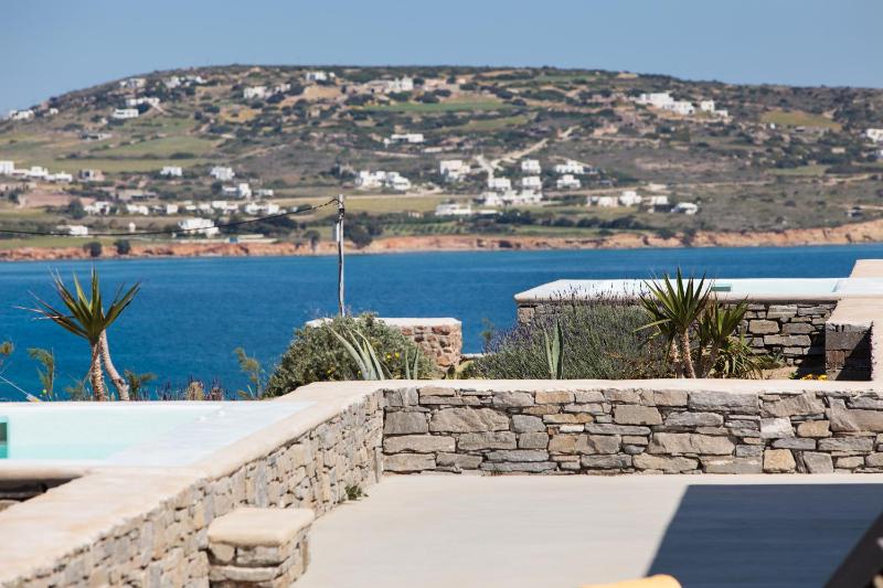 Natura Villas Paros - image 15