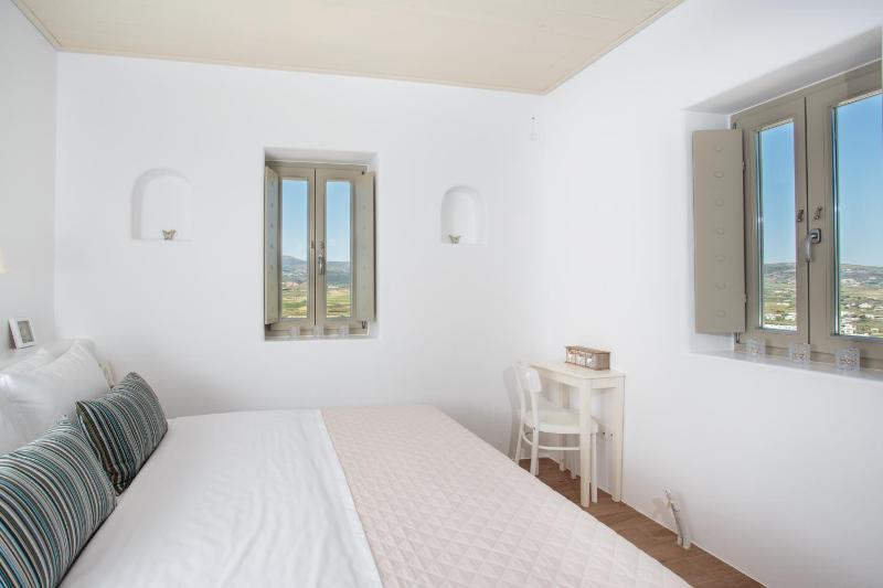 Natura Villas Paros - image 6