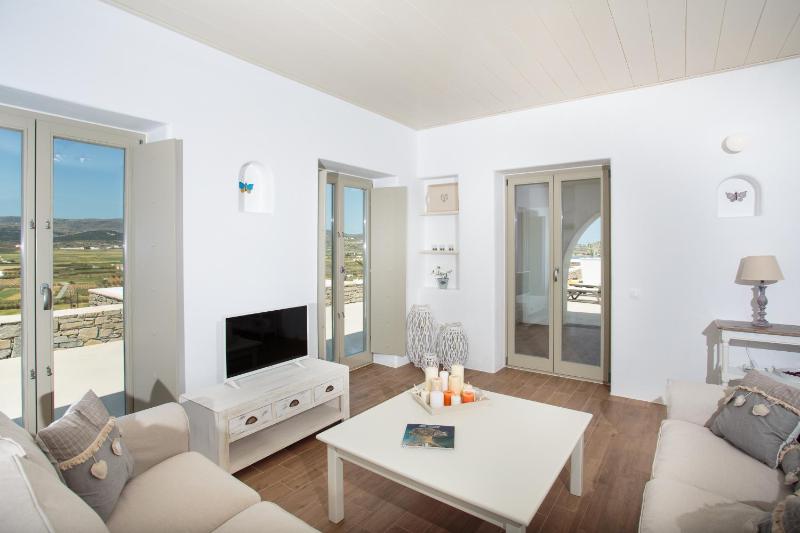 Natura Villas Paros - image 34