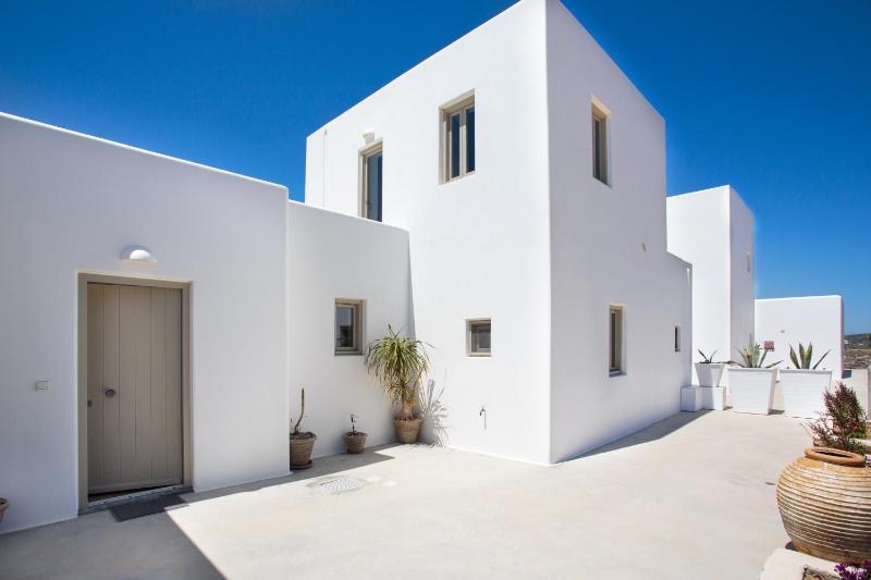 Natura Villas Paros - image 26