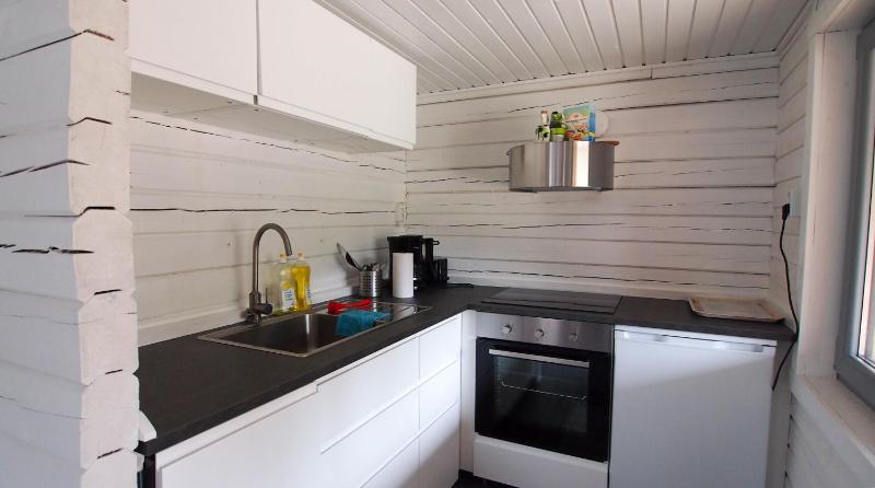 Two-Bedroom House image 3
