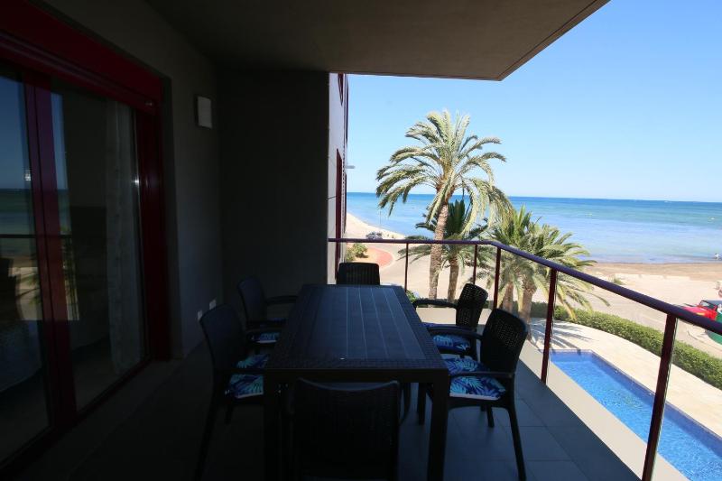 Apartment with Sea View image 2