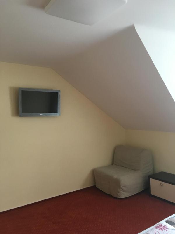 Double Room image 3