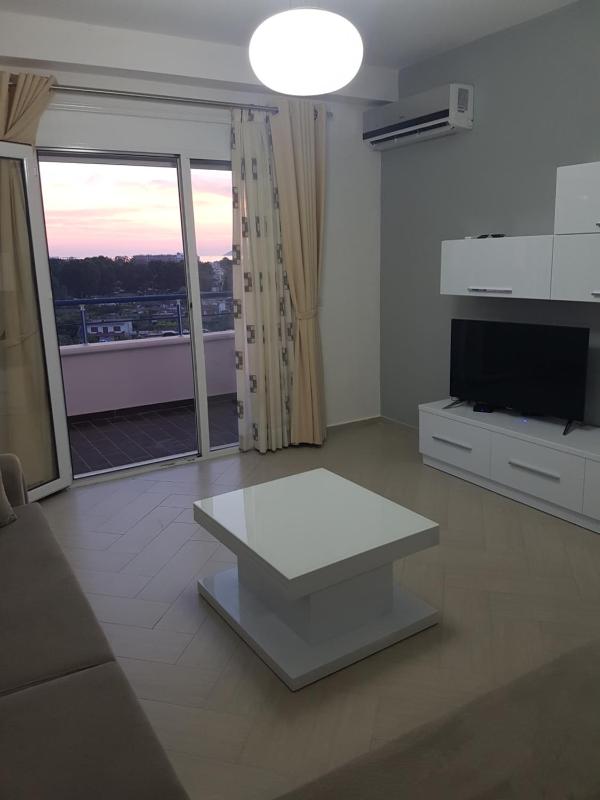 Apartment with Sea View image 2