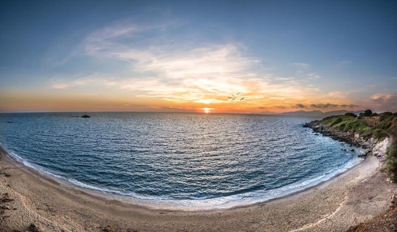 Dionisos Hotel - image 1
