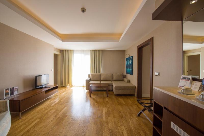Suite image 4