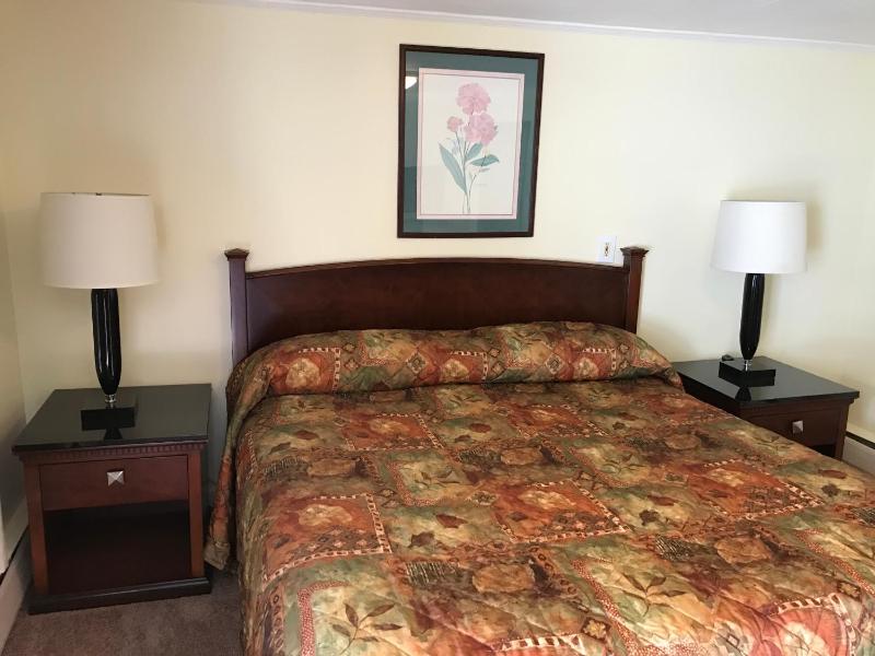King Room image 3