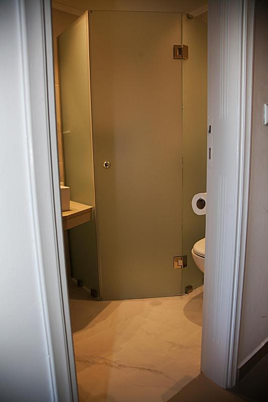Double or Twin Room image 4