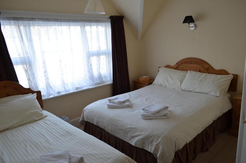 Deluxe Double Room with Shower image 2