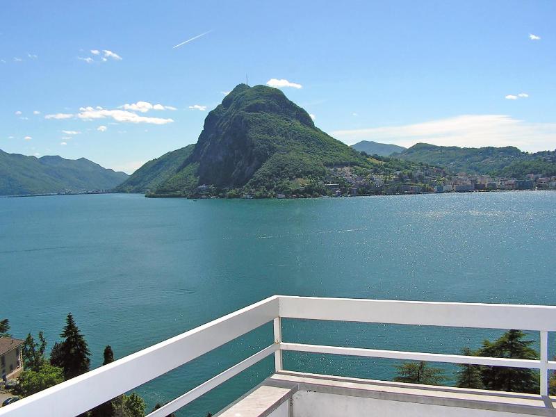 Apartment with Balcony image 2