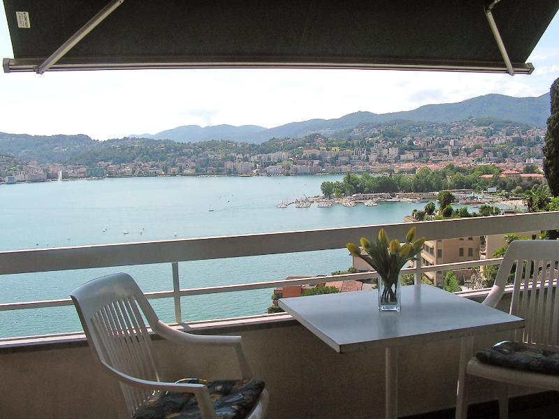 Apartment with Balcony image 4