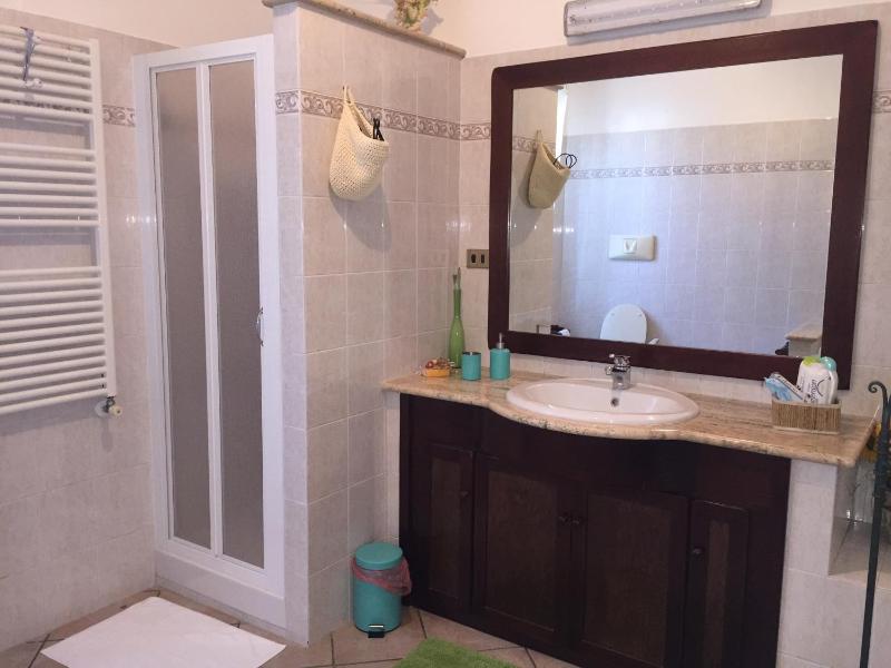 Deluxe Room (2 Adults + 1 Child) image 4