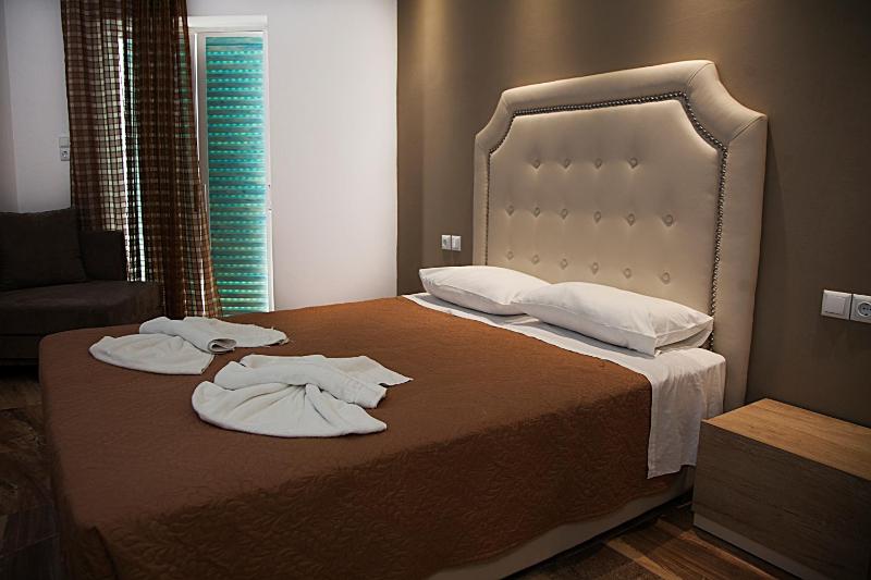 Triple Room image 1