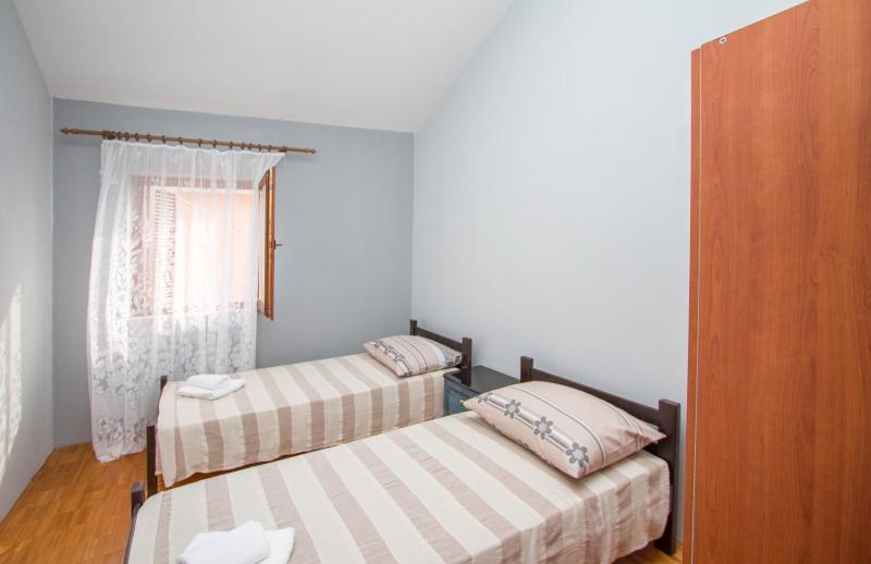 Apartment Jadranka - image 5