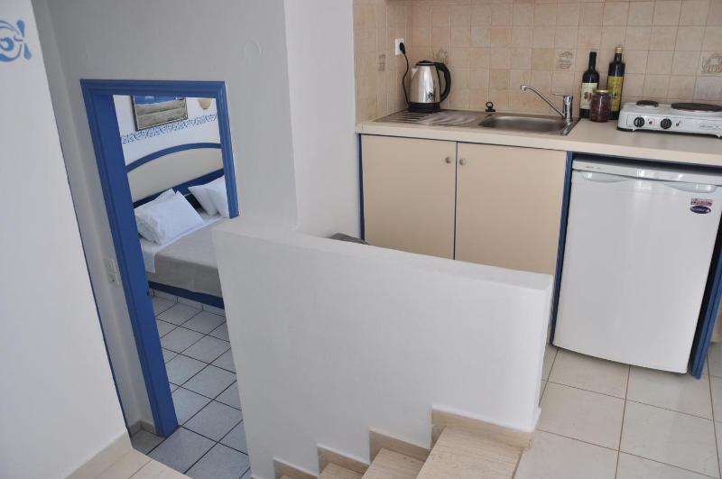 One-Bedroom Apartment (5 Adults) image 3