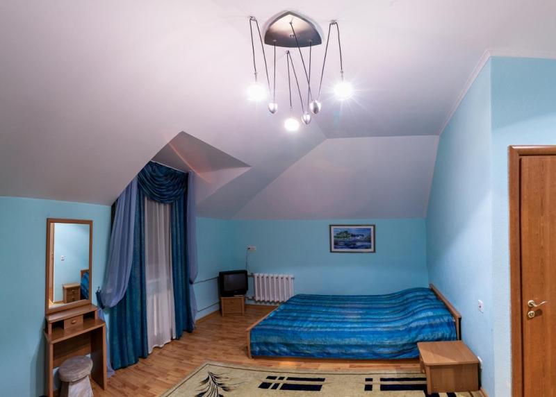Standard Double Room image 2