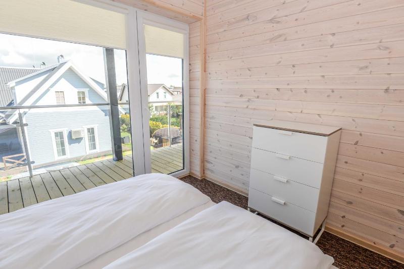 One-Bedroom Apartment image 3