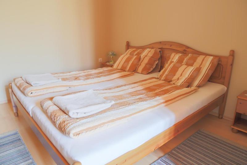 Rózsakert Apartmanház - image 8