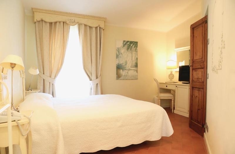 Superior Double or Twin Room image 3
