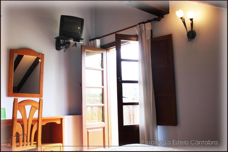 Double or Twin Room image 3