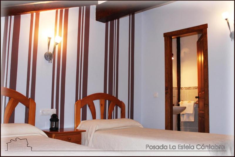 Double or Twin Room image 2