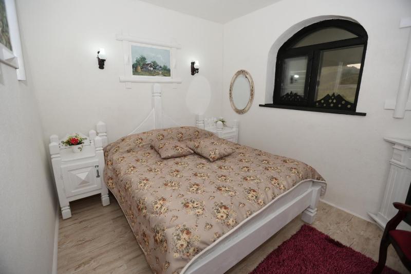 Standard Suite image 3