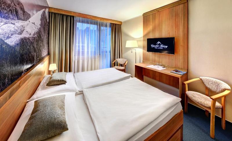 Double Room image 3