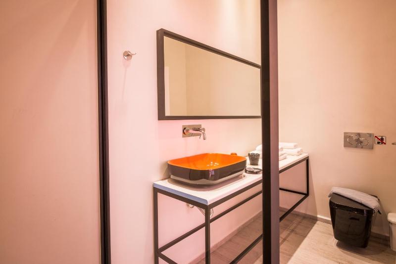 Junior Suite with Balcony image 3