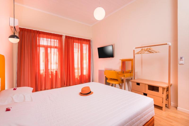 Junior Suite with Balcony image 2