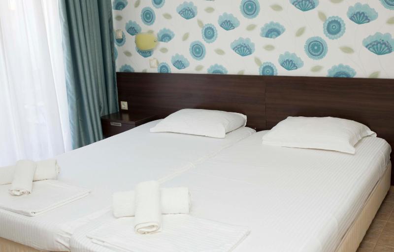 Double Room with Balcony and City View - Ground Floor image 1