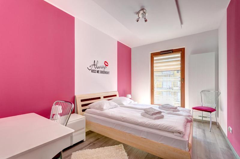 One-Bedroom Apartment with Balcony, Side River View and Sofa Bed (4 Adults) image 2