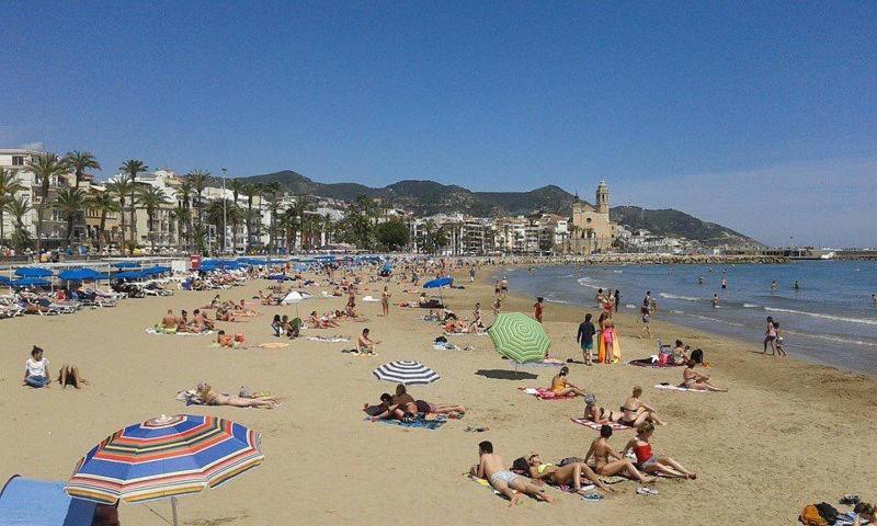 Unique studio Apartment with amazing terrace Sitges centre beach - image 2