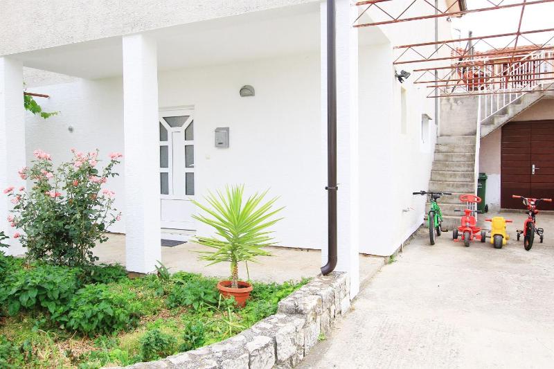 Apartment Anica - image 36