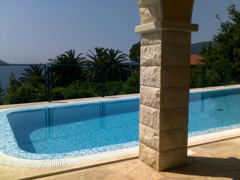 Apartment with Sea View image 3