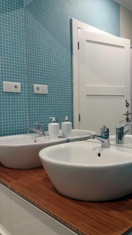 Double Room with Shared Bathroom image 2