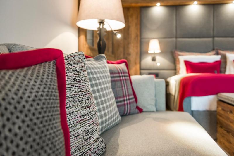 Alpine Junior Suite with Balcony and Mountain View image 3
