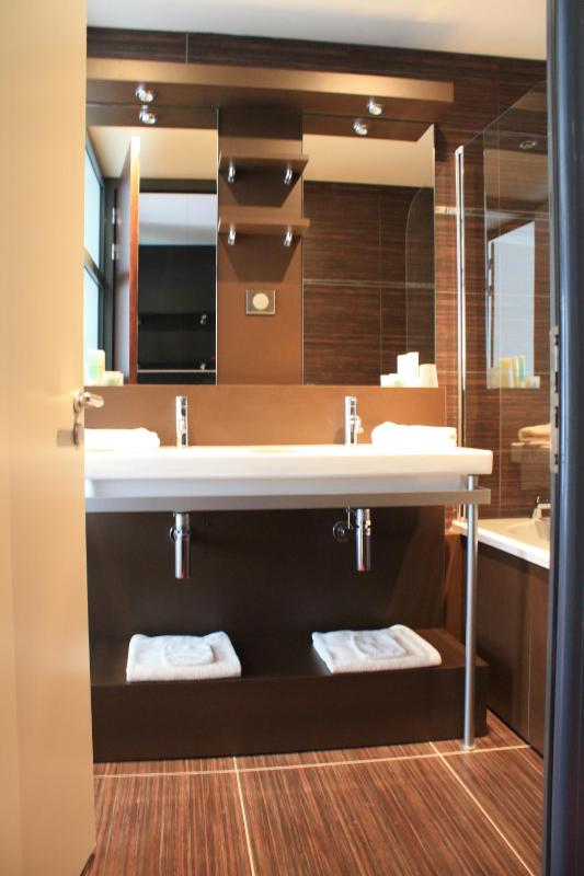 Grand Deluxe Double Room image 3