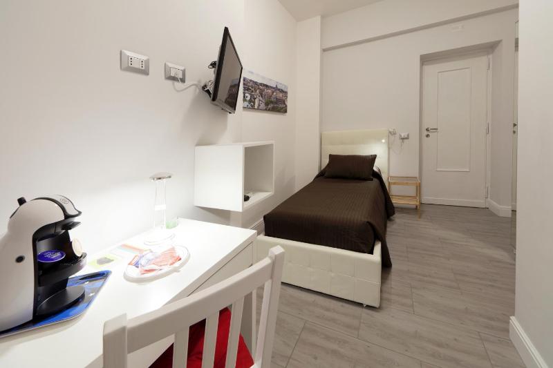 Single Room with Private Bathroom image 4