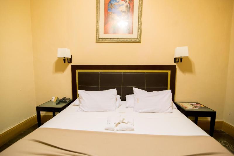 El Gran Hotel - image 3