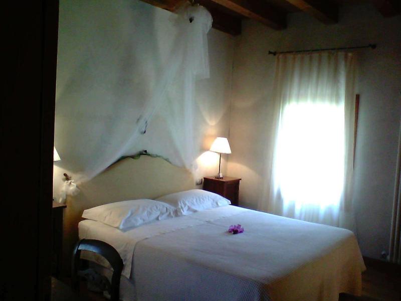 Double or Twin Room image 4