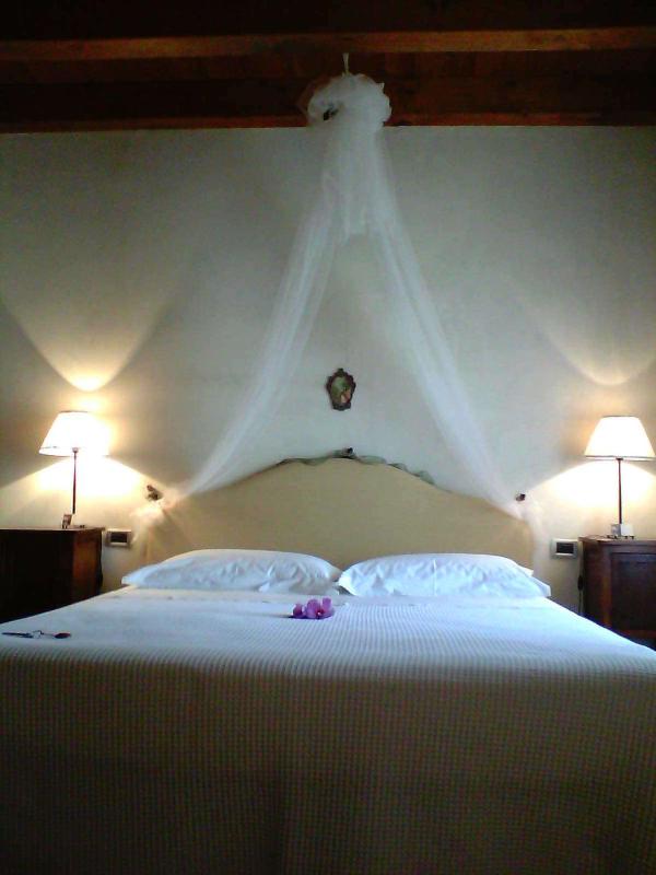 Double or Twin Room image 2