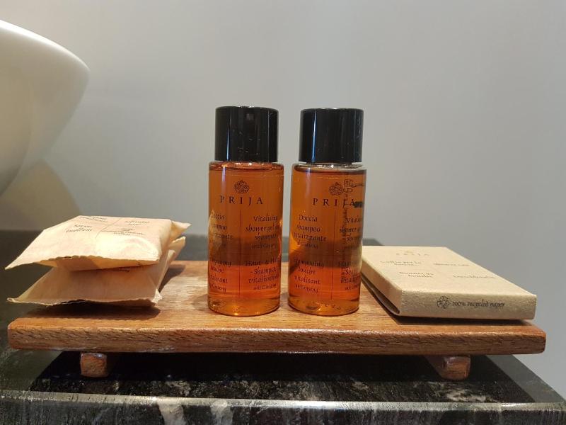 Double Room with Balcony image 3