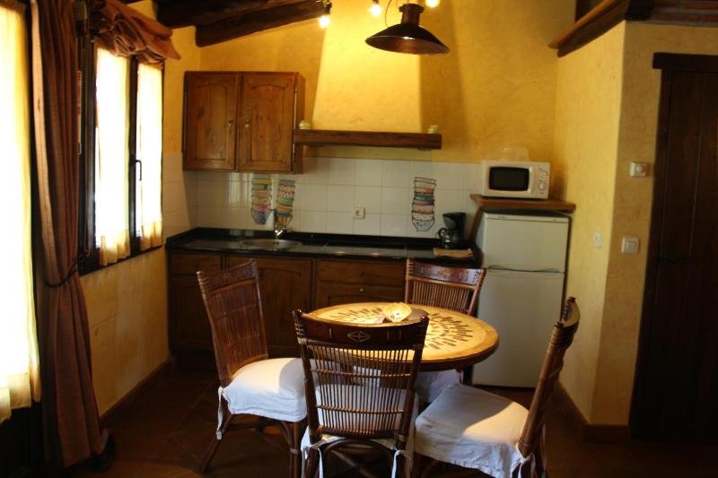 One-Bedroom Apartment image 3