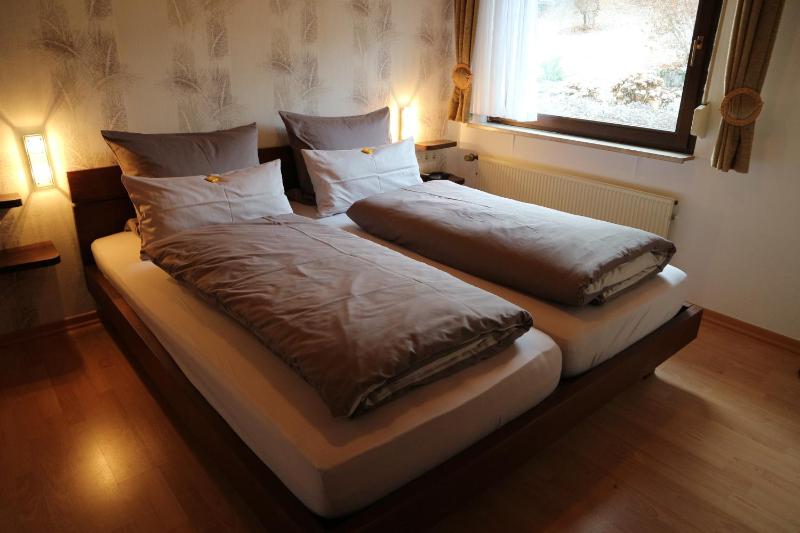 One-Bedroom Apartment image 4